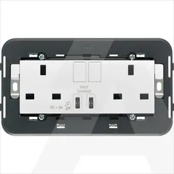 20224.CC.B | 2 2P+E13ABS socket+switch+C/C-USB white